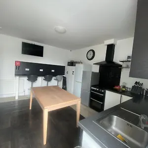 West Side Hostel Edinburgh